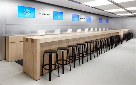 Inside the Apple Store: A Look at the Genius Bar